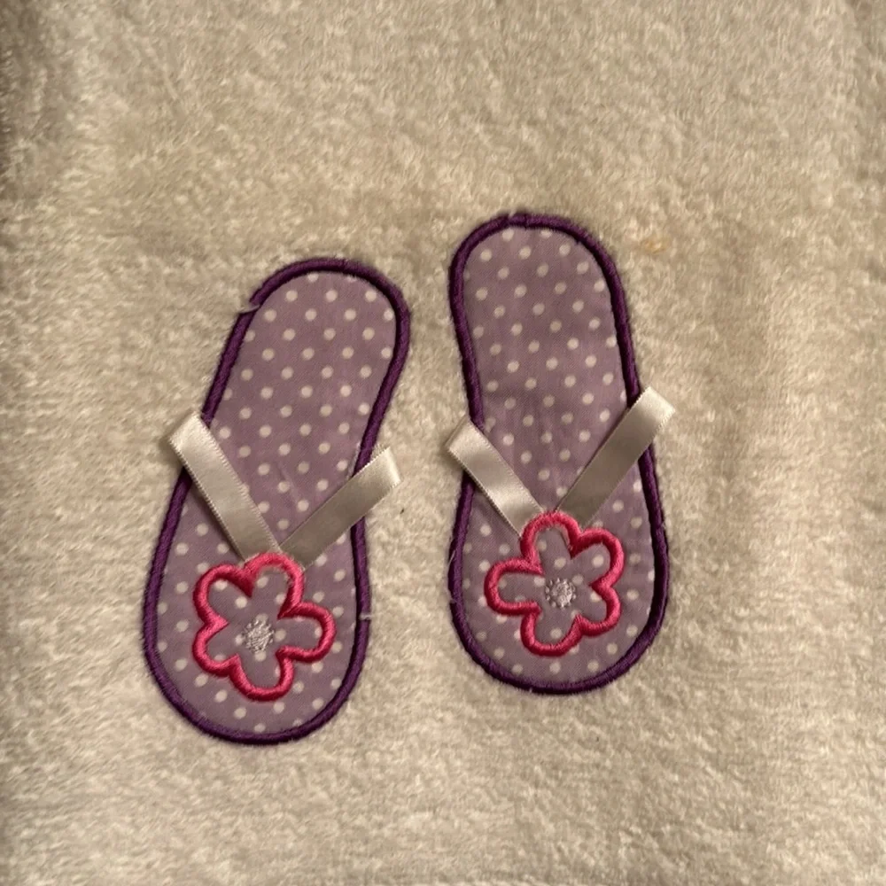 Flip flop bath towel